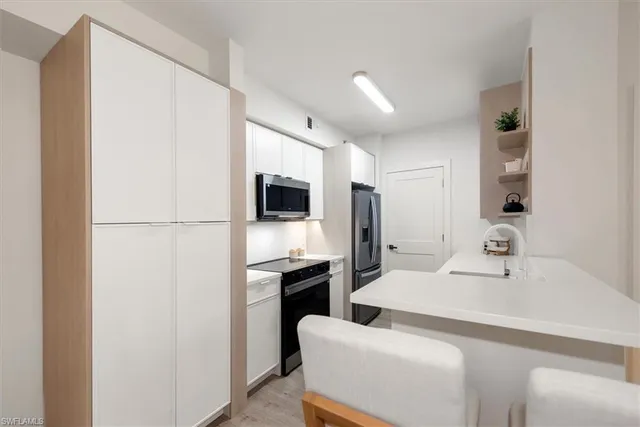 $1,700 | 1170 Reserve Way, Unit 107, Naples, FL 34105