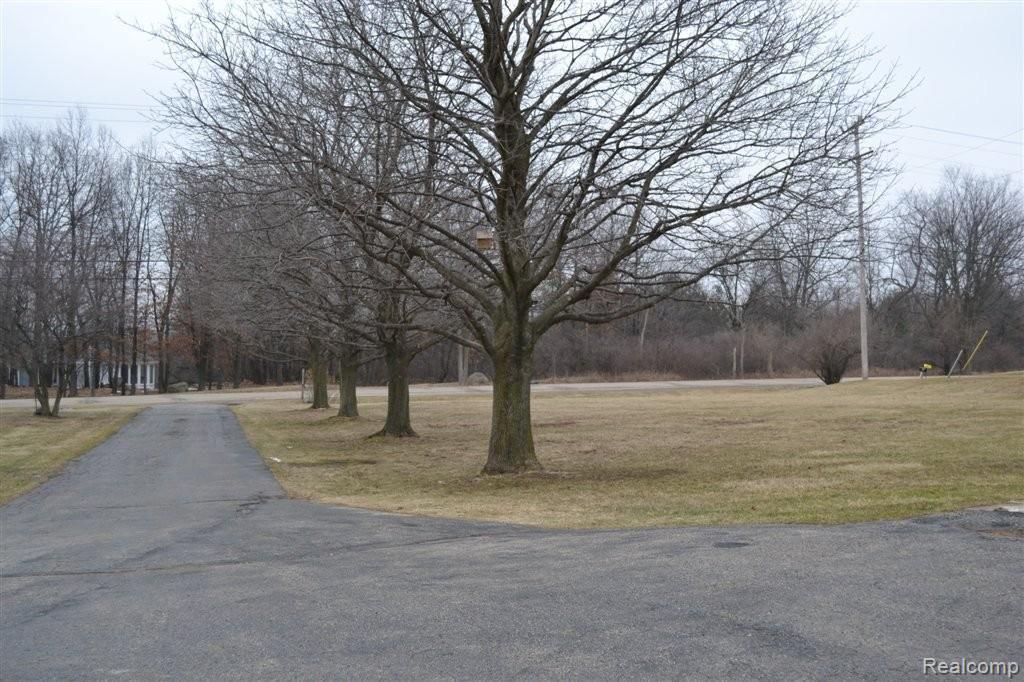 3933 Ludwig Road Oxford, MI 48371 - Photo 4 of 22 DSC_0566.JPG