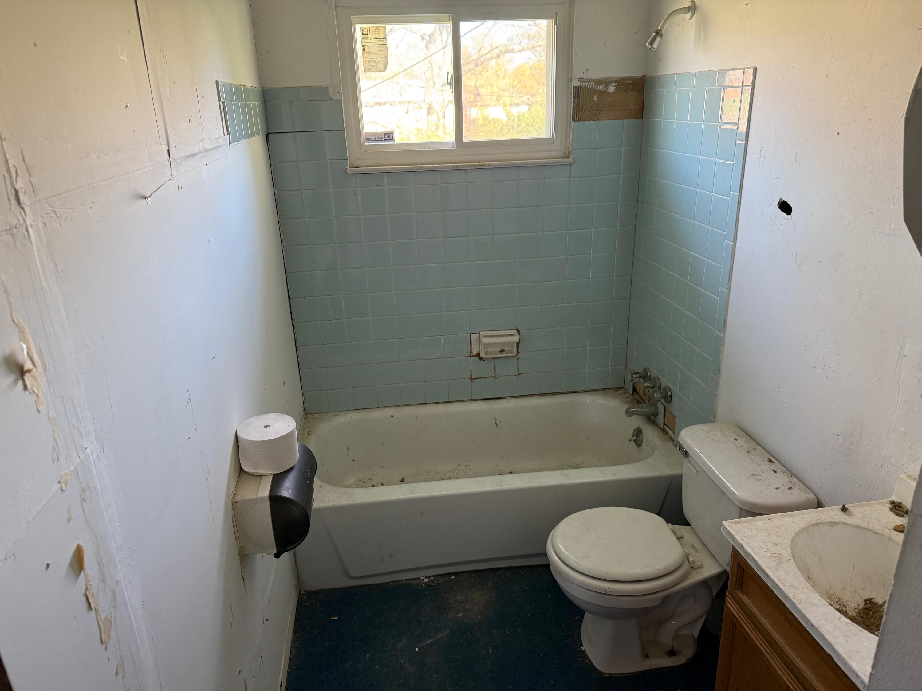 1196 Watkins Road Columbus, OH 43207 - Photo 14 of 22 IMG_3992