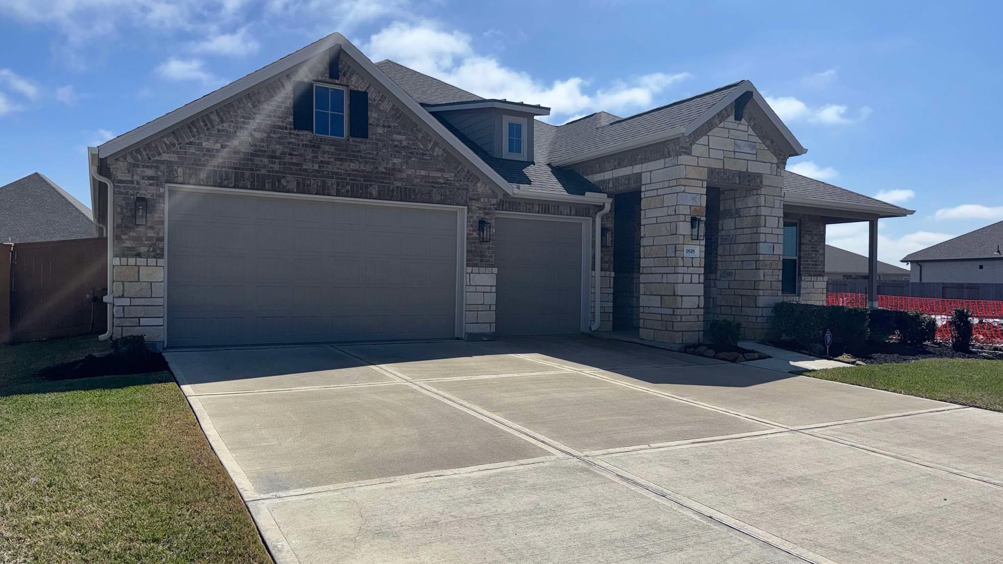 1818 Homewood Point Lane Rosharon, TX 77583 - Photo 3 of 41 a house view with a outdoor space