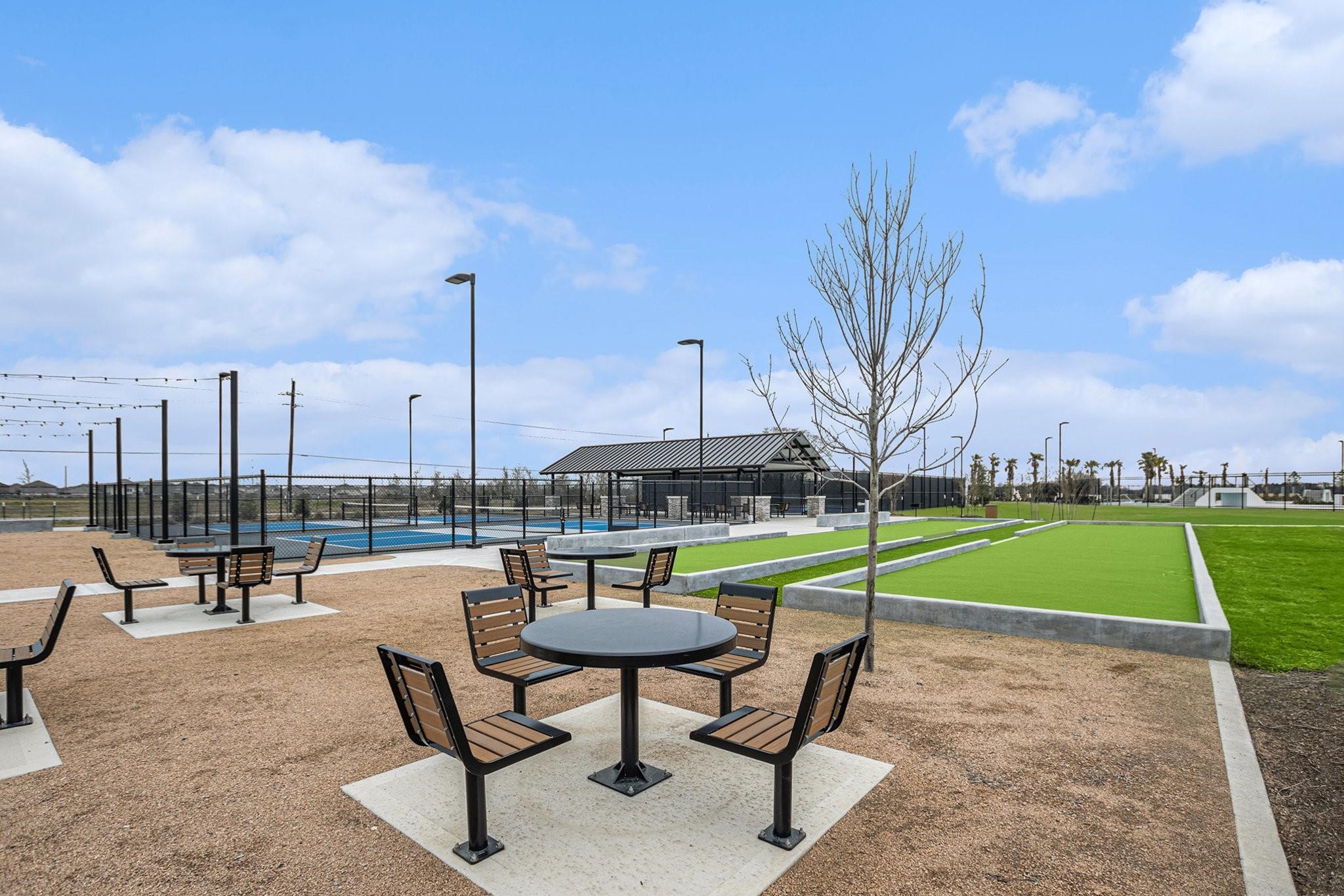 1818 Homewood Point Lane Rosharon, TX 77583 - Photo 36 of 41 a garden with trees in the background