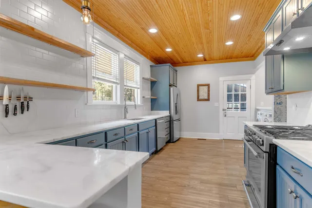 $379,999 | 1757 Carruthers Place, Memphis, TN 38112