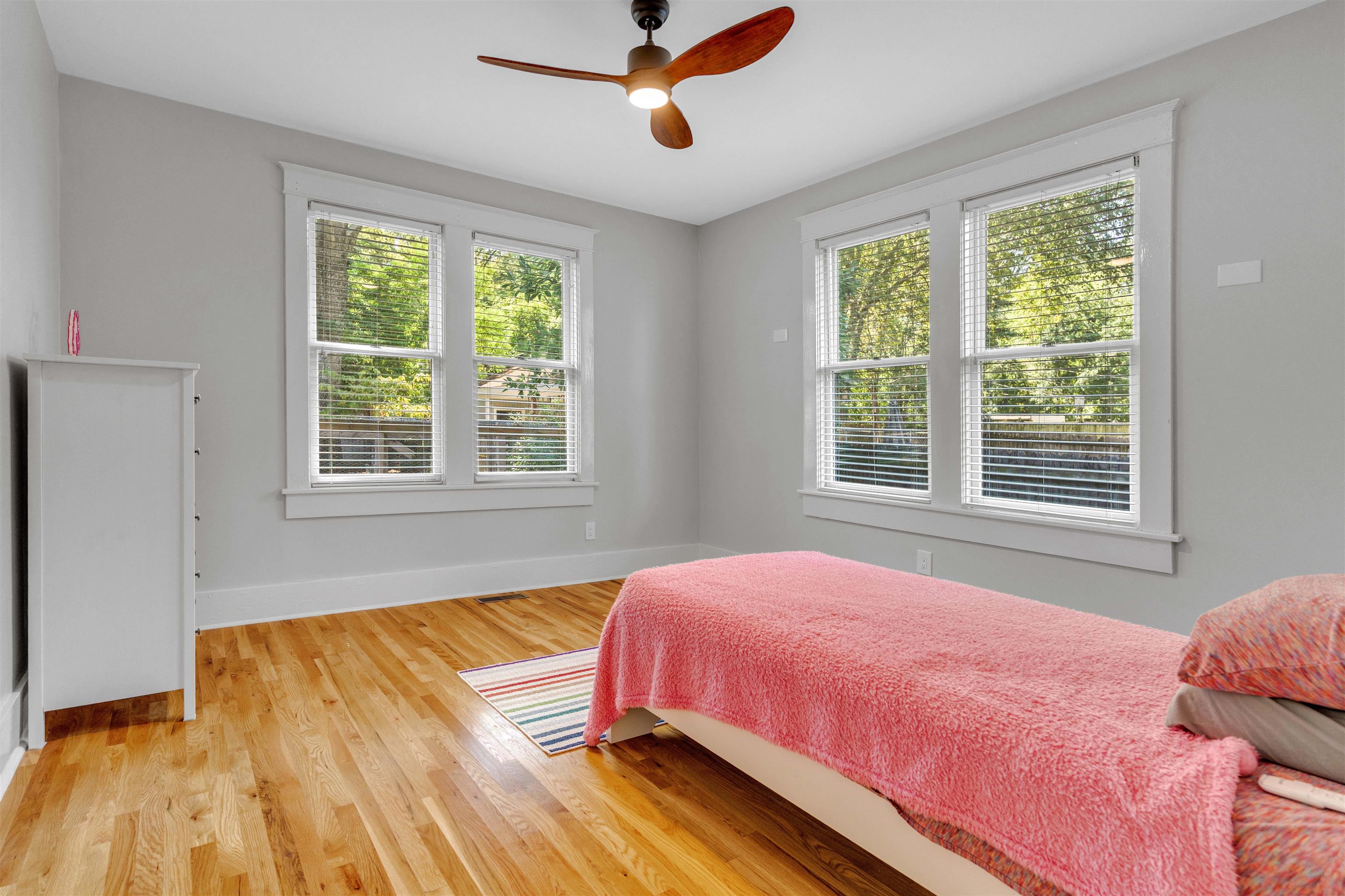 1757 Carruthers Place Memphis, TN 38112 - Photo 22 of 40 a bedroom with a bed and a window