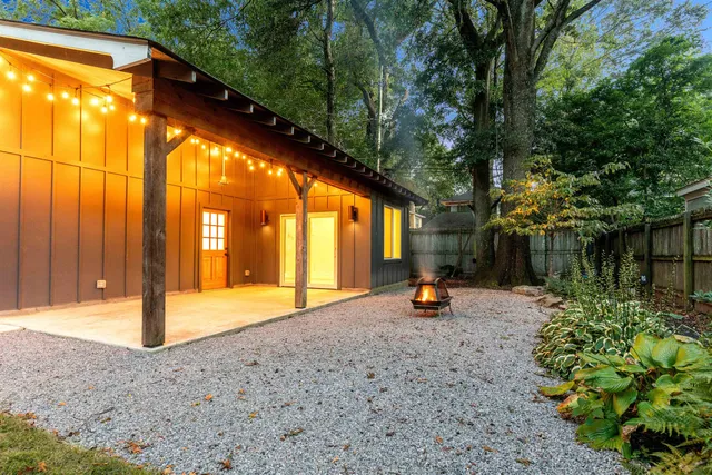 $379,999 | 1757 Carruthers Place, Memphis, TN 38112