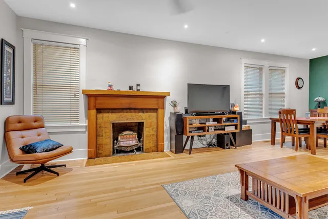 $379,999 | 1757 Carruthers Place, Memphis, TN 38112