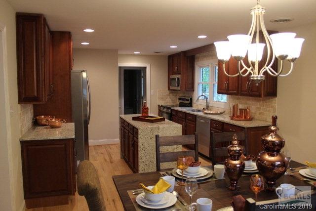 112 Riverside Court Morganton, NC 28655 - Photo 3 of 8 Gallery Image 3