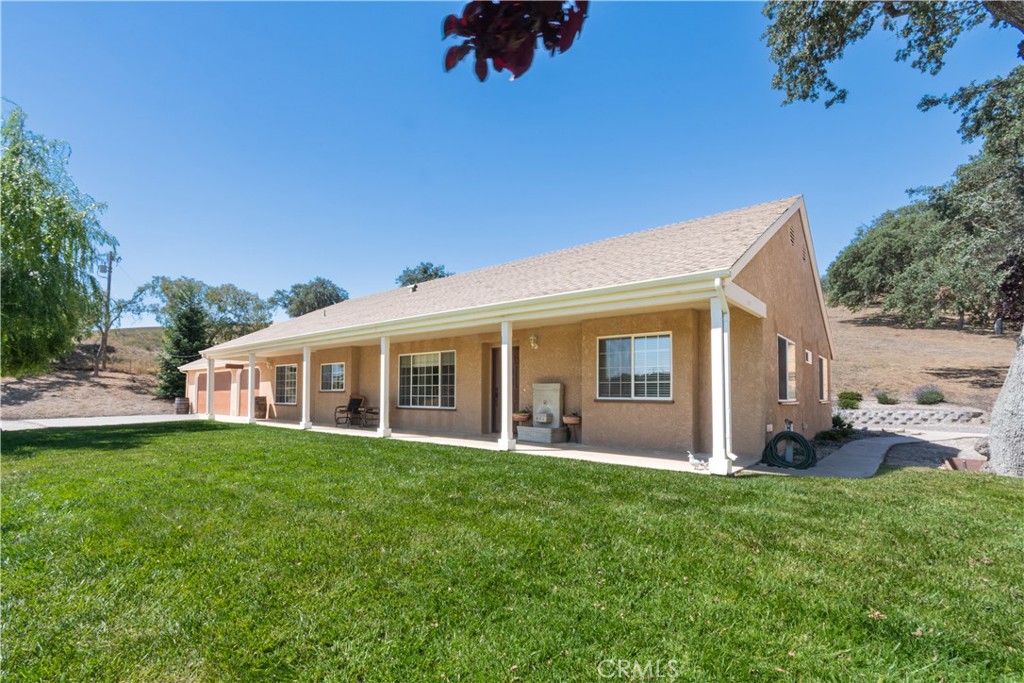 2085 Hanging Tree Lane Templeton, CA 93465 - Photo 3 of 33