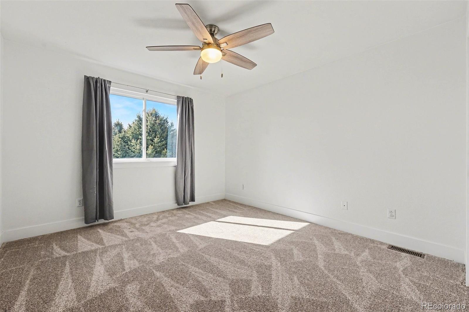 9855 Spring Hill Street Highlands Ranch, CO 80129 - Photo 34 of 50 Gallery Image 34