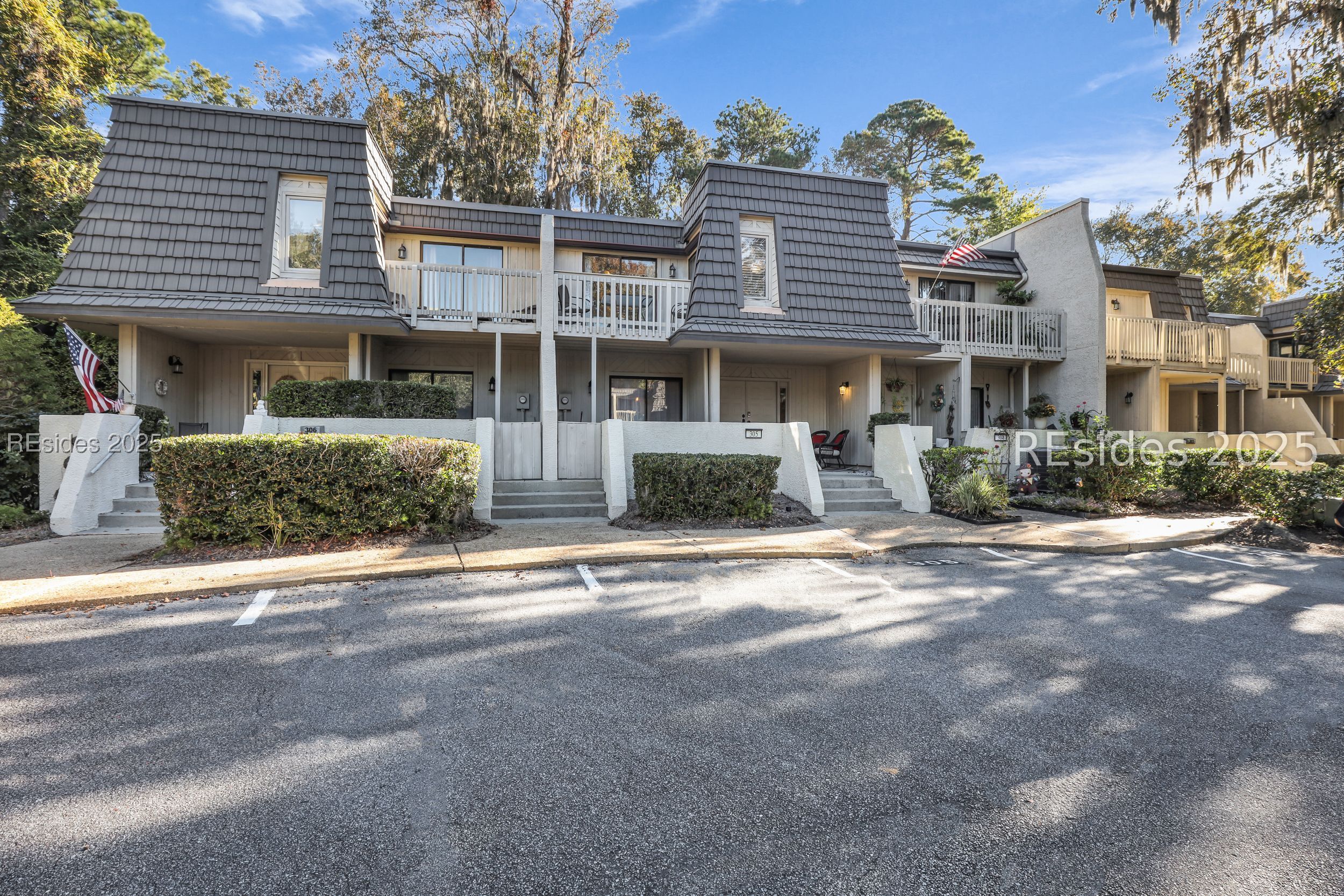 1 Gloucester Road, Unit 305 Hilton Head Island, SC 29928 - Photo 4 of 66