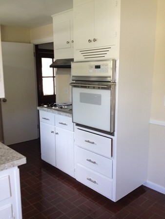 118 Bartels Street Springfield, MA 01128 - Photo 15 of 25 Gallery Image 15