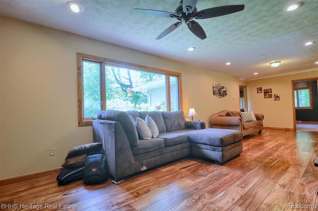 8415 McClements Road Brighton, MI 48114 - Photo 19 of 42