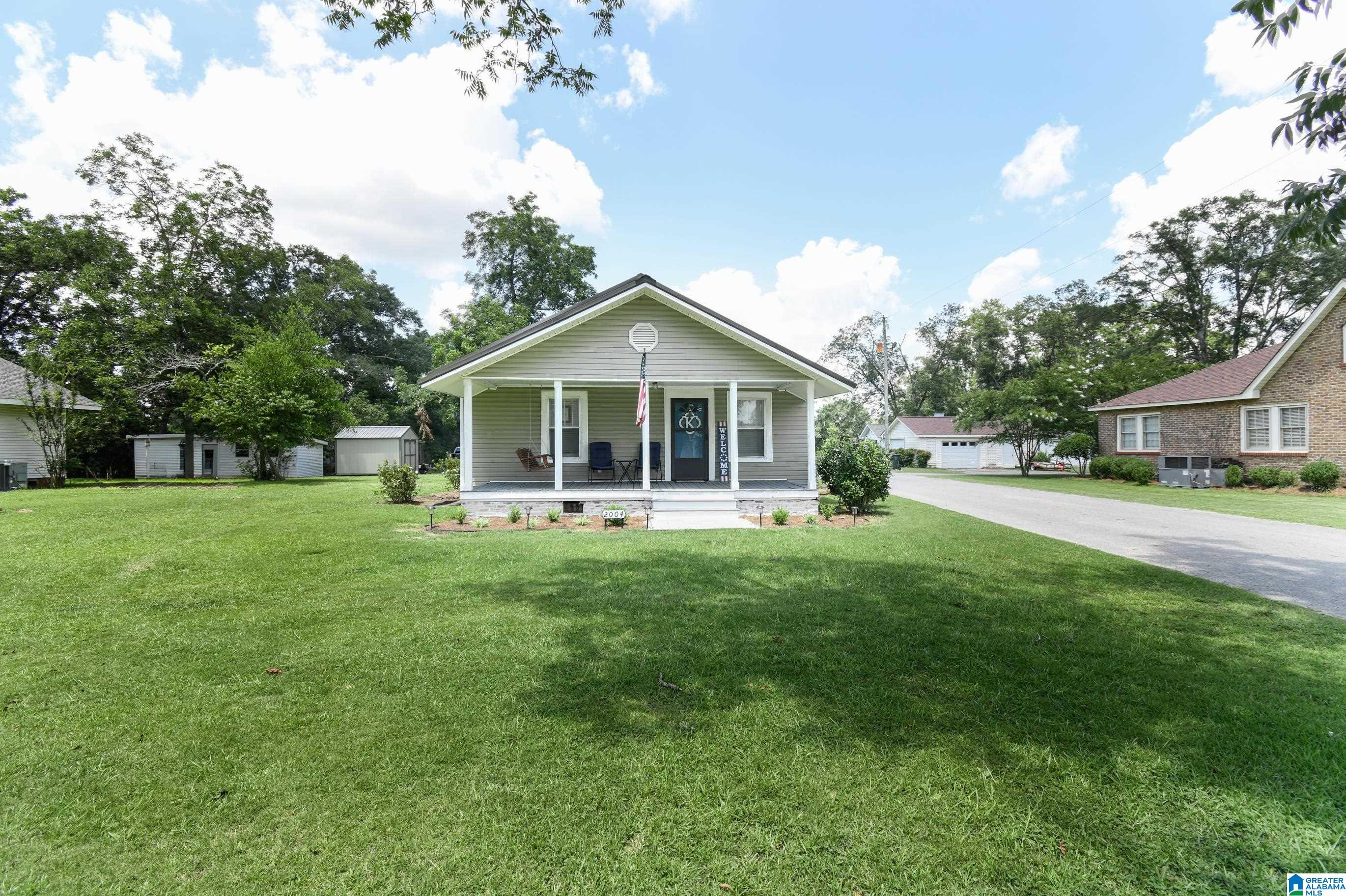 2004 4th Avenue Clanton, AL 35045 - Photo 3 of 27