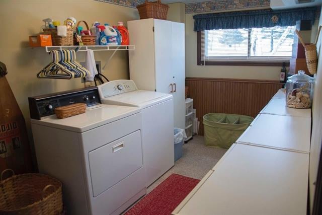 1808 Kelly Road Rock Falls, IL 61071 - Photo 11 of 12 a utility room with dryer and washer
