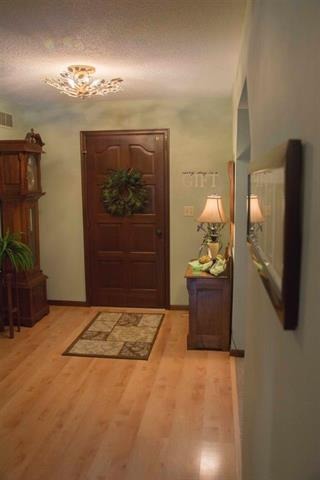 1808 Kelly Road Rock Falls, IL 61071 - Photo 3 of 12 a living room with furniture