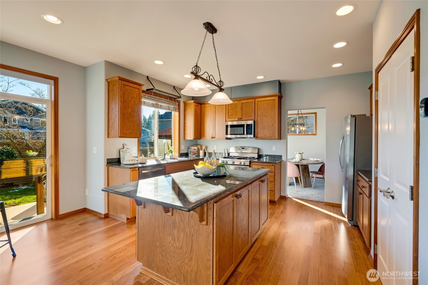 12418 31st Drive Southeast Everett, WA 98208 - Photo 11 of 36