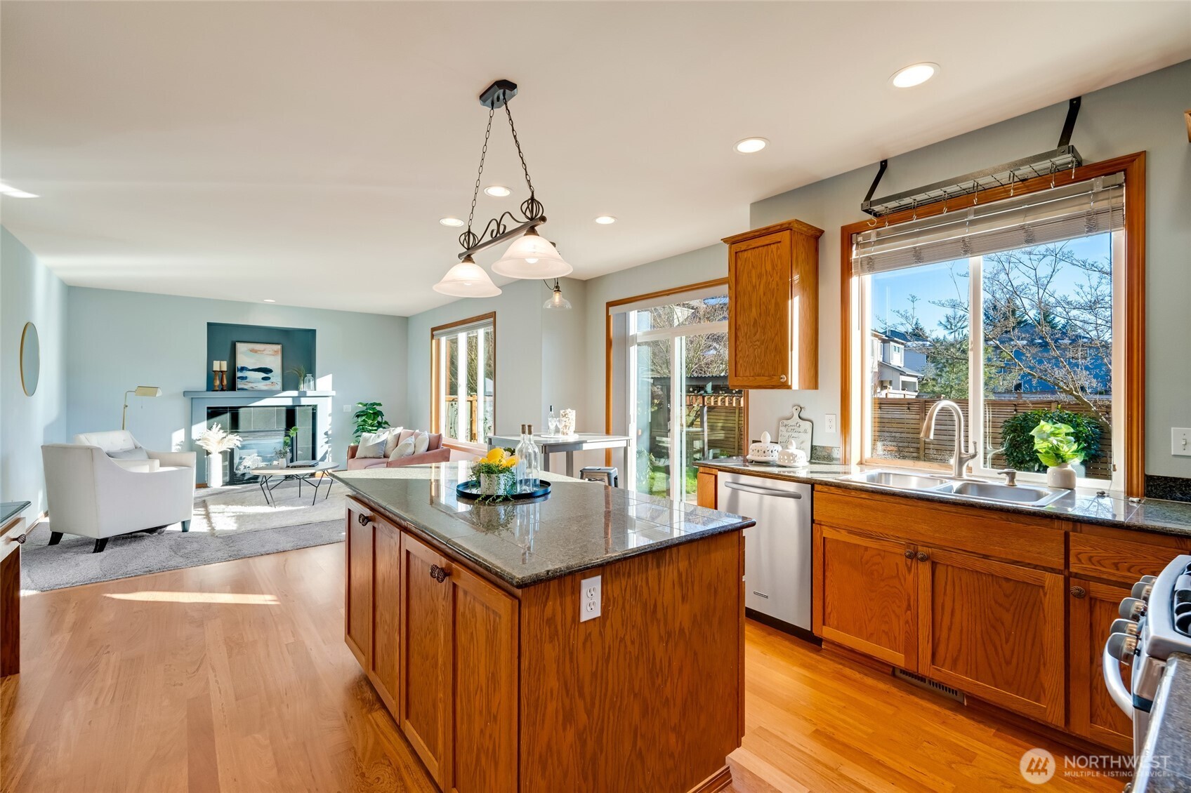 12418 31st Drive Southeast Everett, WA 98208 - Photo 9 of 36