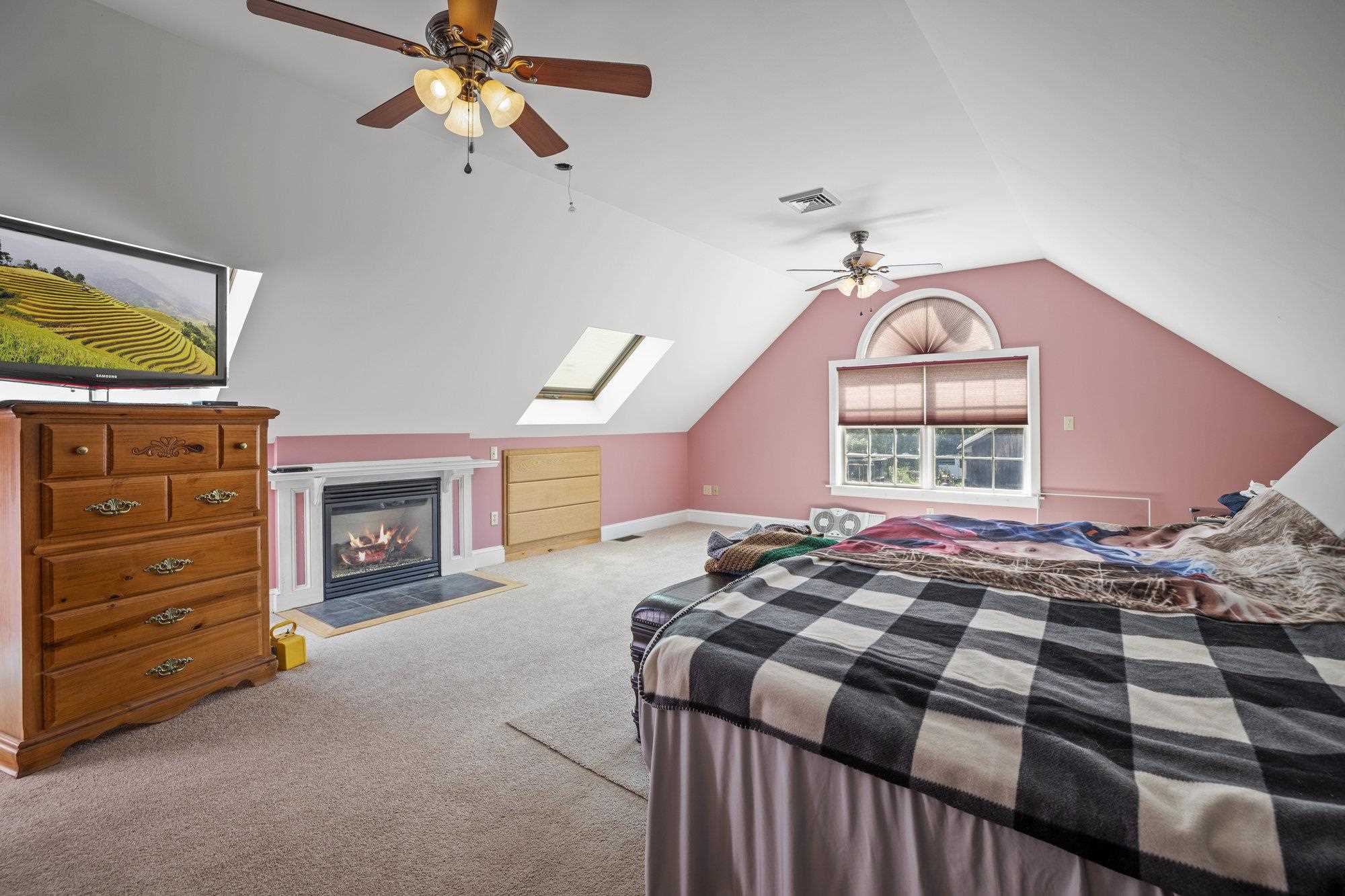 216 Pleasant Street Epping, NH 03042 - Photo 6 of 12