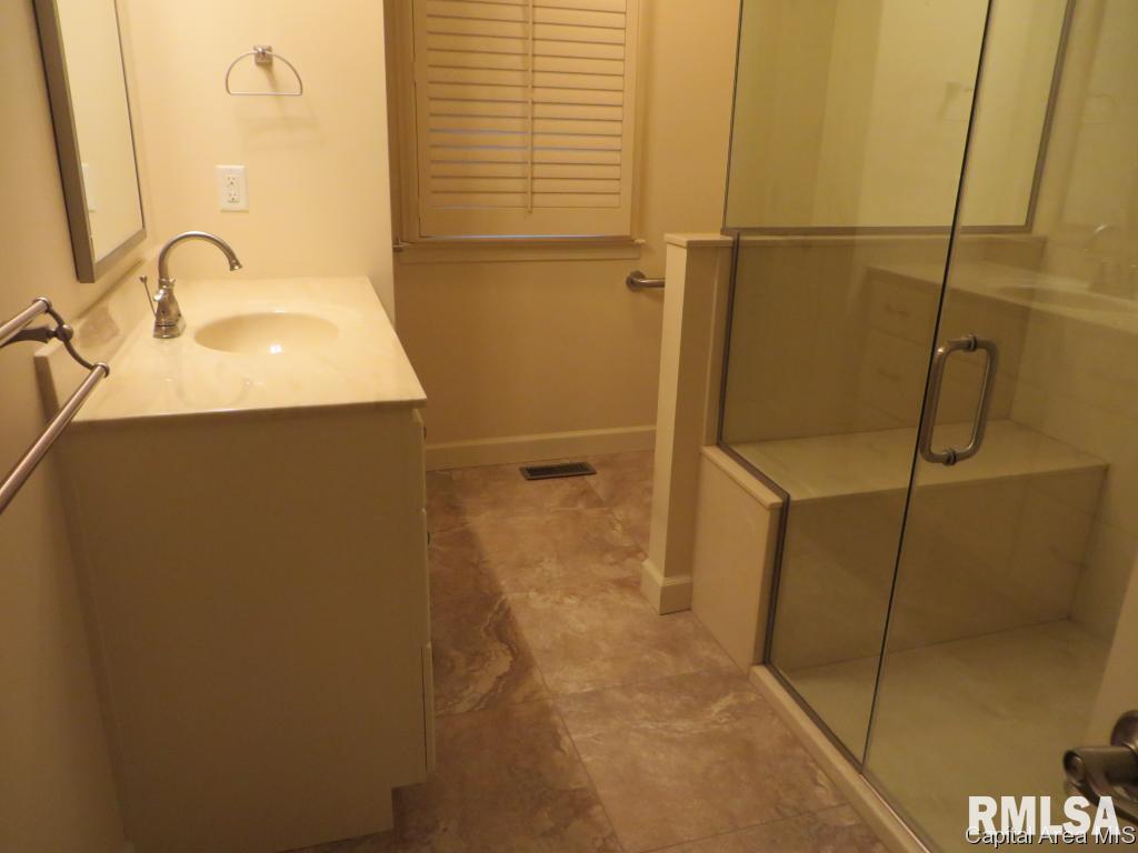 14 Alberta Lane Springfield, IL 62704 - Photo 4 of 19 Gallery Image 4