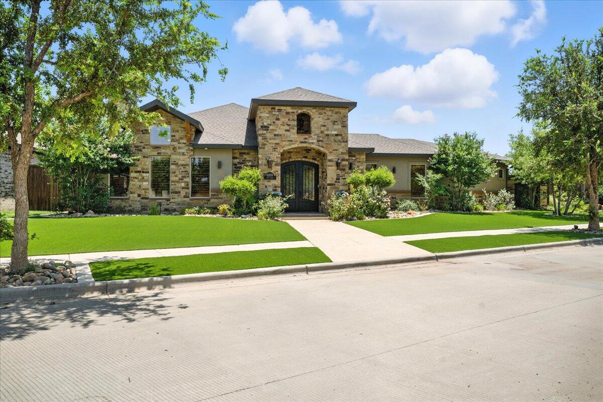 6209 91st Place Lubbock, TX 79424 - Photo 2 of 48 02-DRG06253