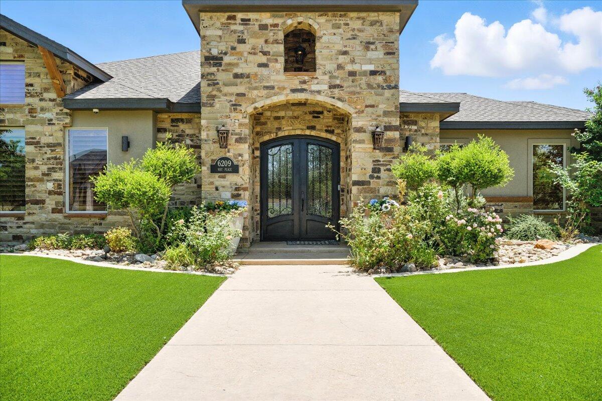 6209 91st Place Lubbock, TX 79424 - Photo 3 of 48 03-DRG06256