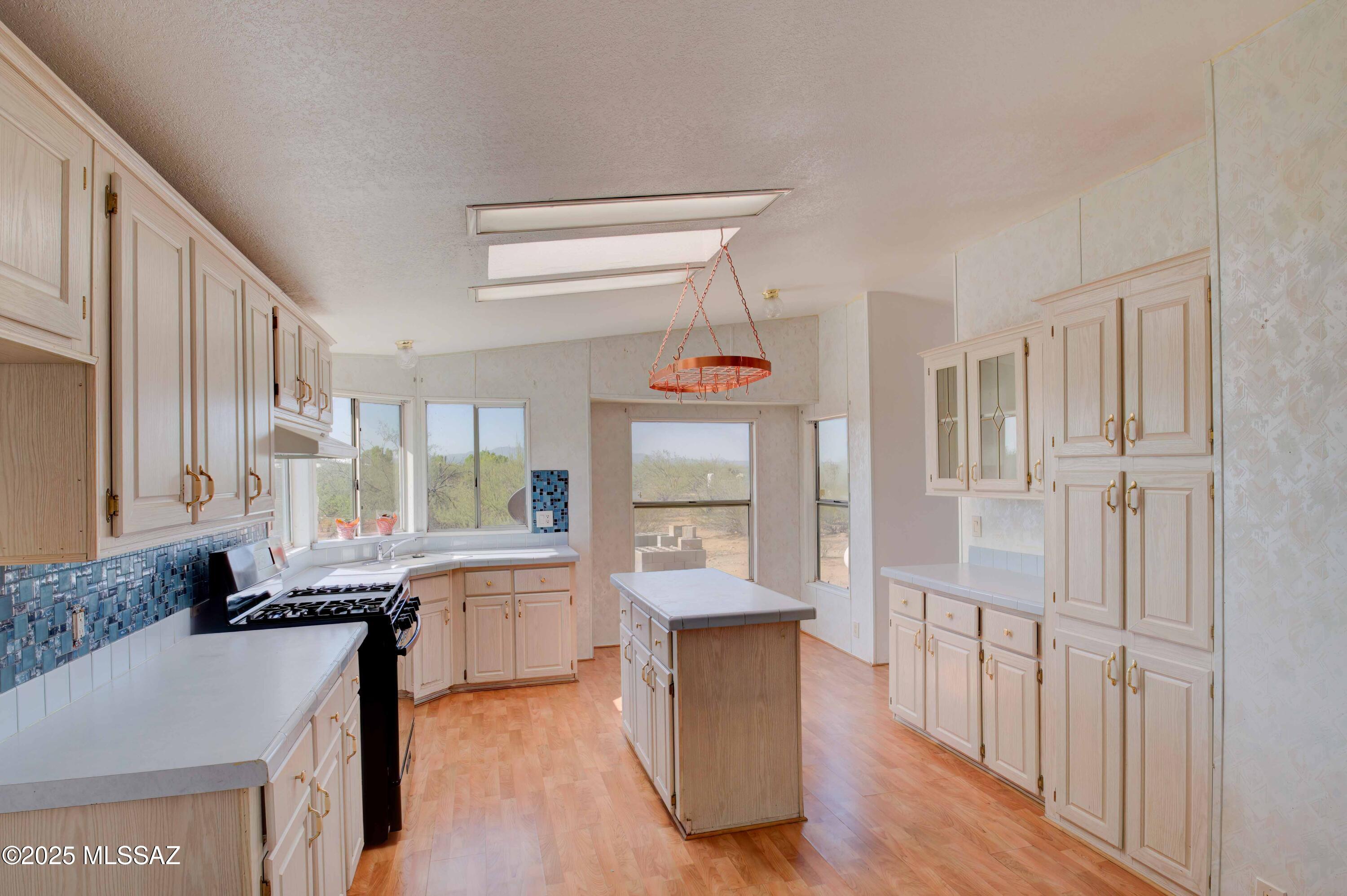 10590 West Bopp Road Tucson, AZ 85735 - Photo 5 of 29 Gallery Image 5