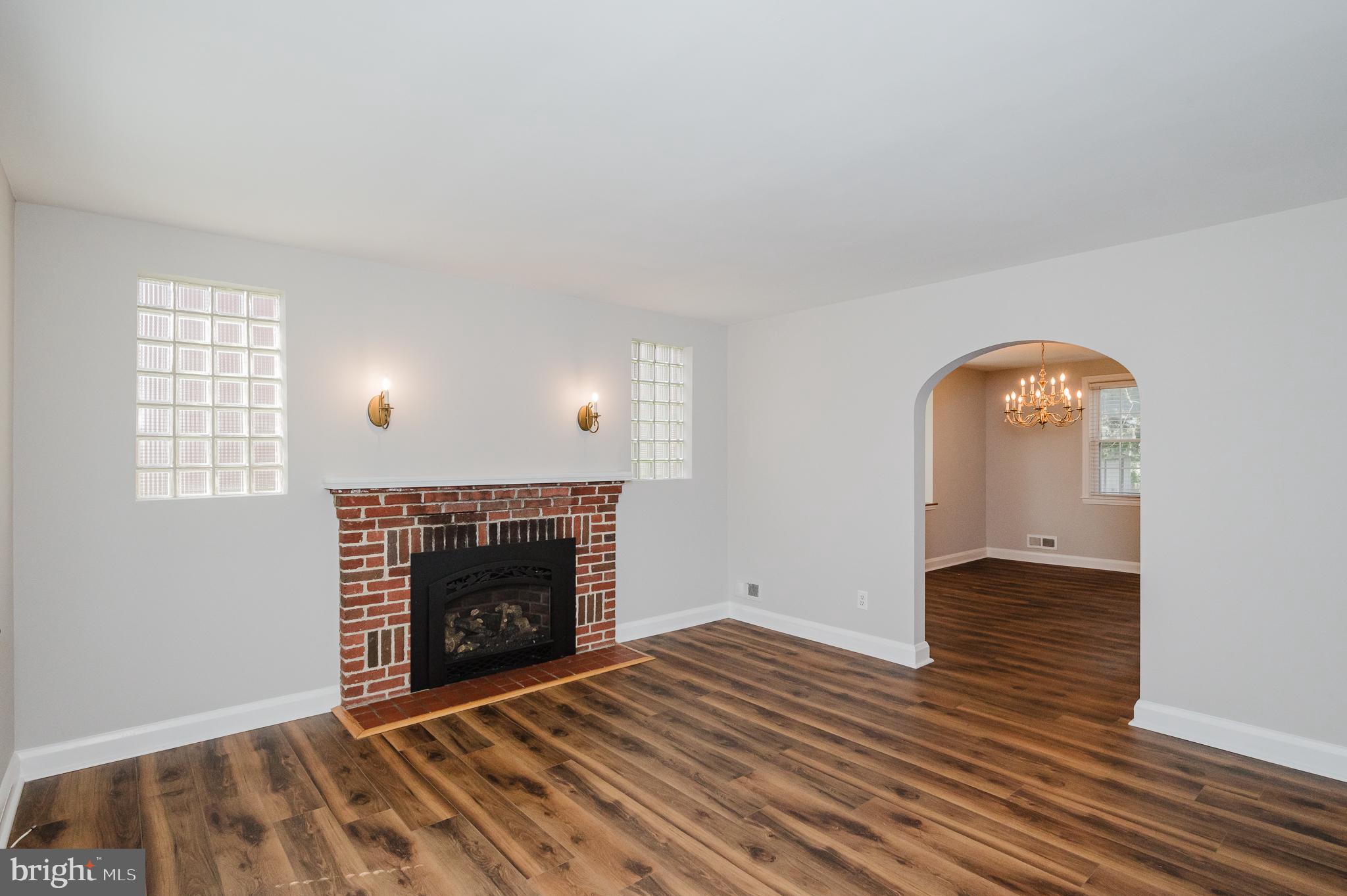 1634 Aberdeen Road Towson, MD 21286 - Photo 11 of 32 FIREPLACE WITH GAS INSERT