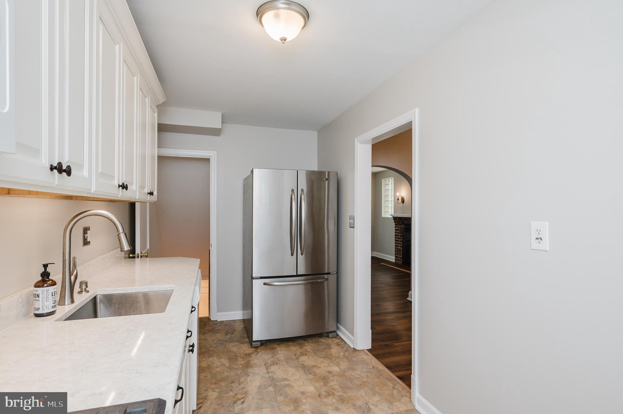 1634 Aberdeen Road Towson, MD 21286 - Photo 17 of 32 UPDATED KITCHEN