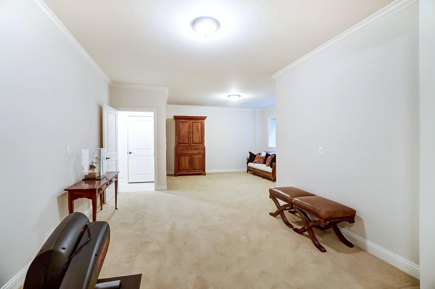 1124 Riverside Drive Cincinnati, OH 45202 - Photo 45 of 50 Gallery Image 45