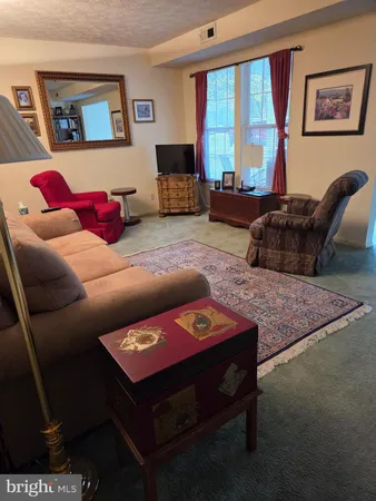 $299,999 | 686 Southern Hills Drive, Unit D4H, Arnold, MD 21012