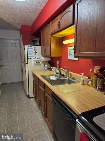 $299,999 | 686 Southern Hills Drive, Unit D4H, Arnold, MD 21012