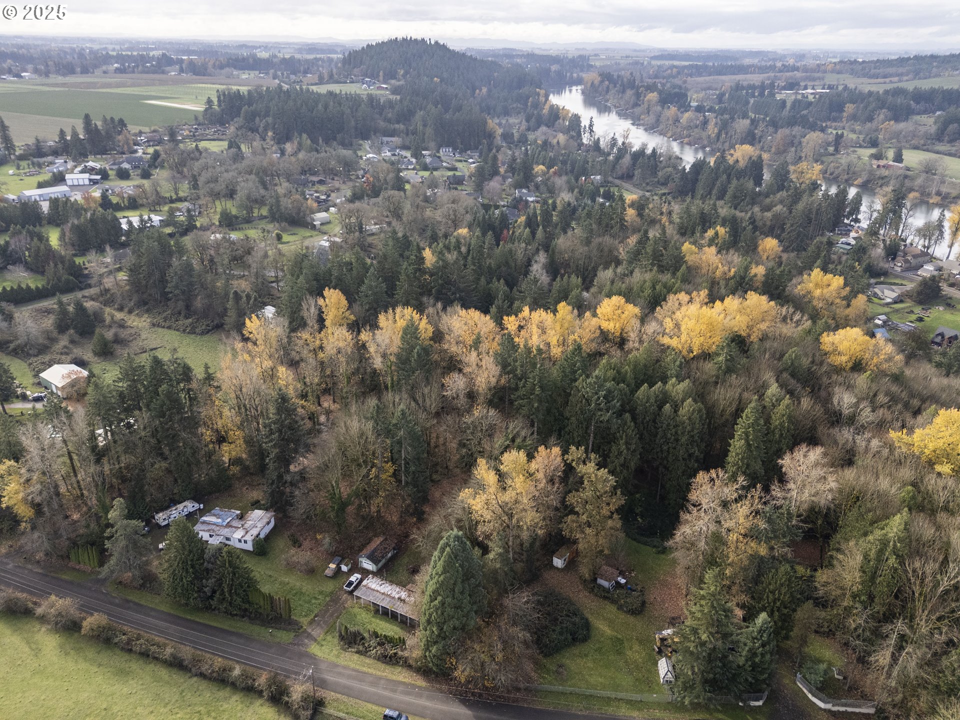 23921 Schultz Road Northeast Aurora, OR 97002 - Photo 5 of 25 view of city and mountain