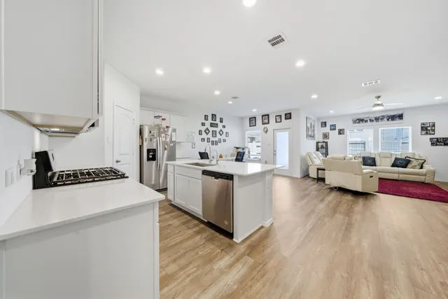 $2,400 | 4909 Hera Holw Drive, Katy, TX 77493