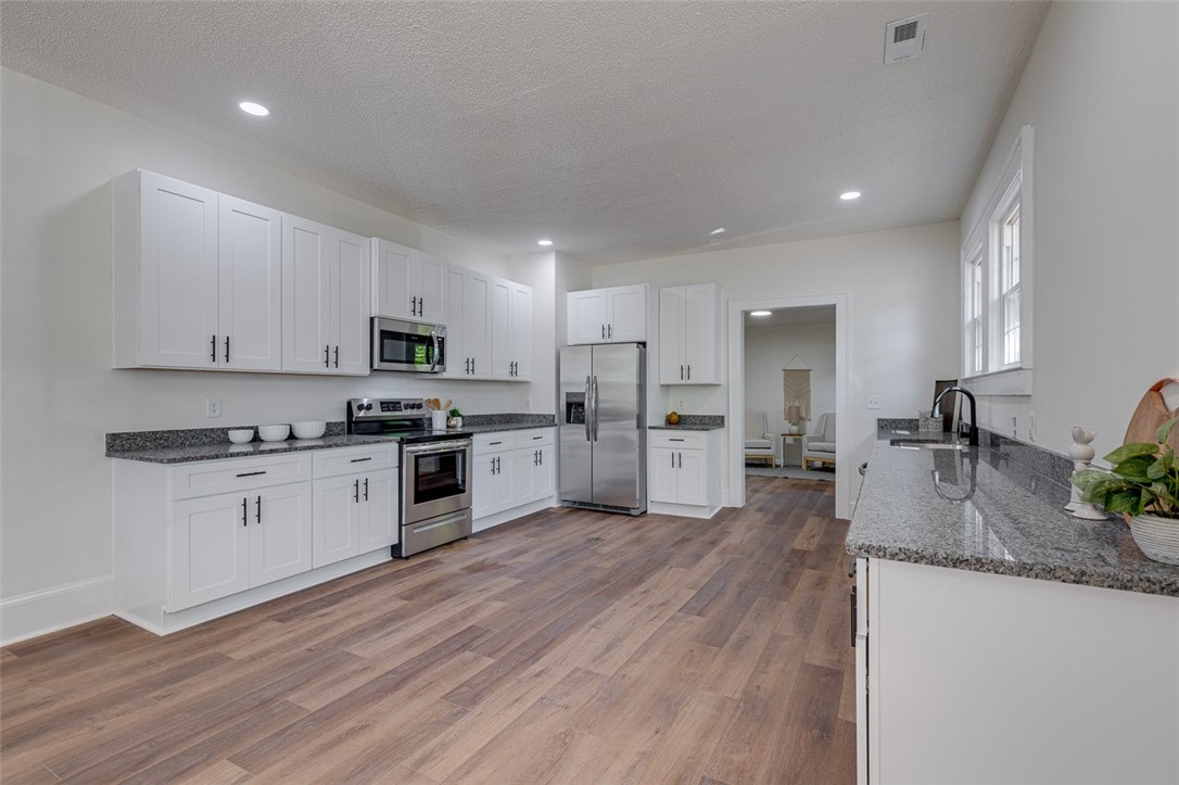 112 James Street Anderson, SC 29621 - Photo 12 of 37