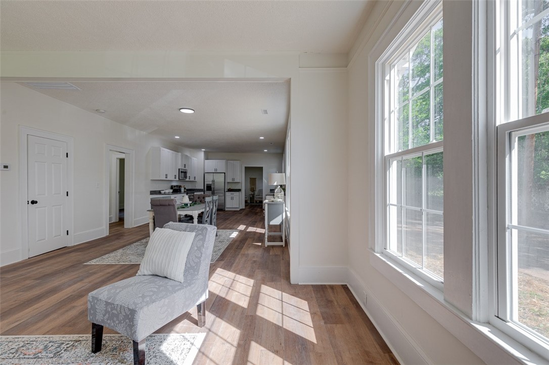 112 James Street Anderson, SC 29621 - Photo 5 of 37