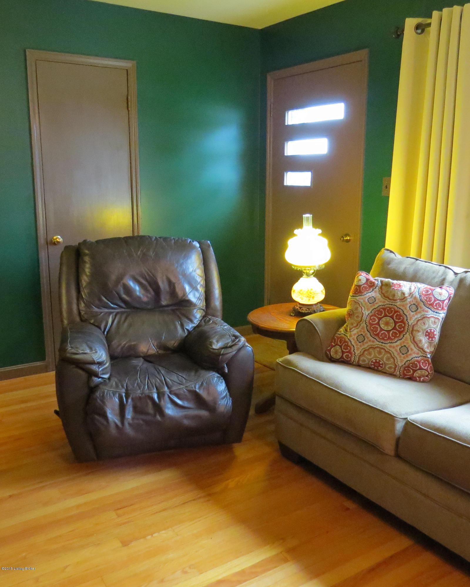 39 Willisburg Road Chaplin, KY 40012 - Photo 8 of 51 Living Room