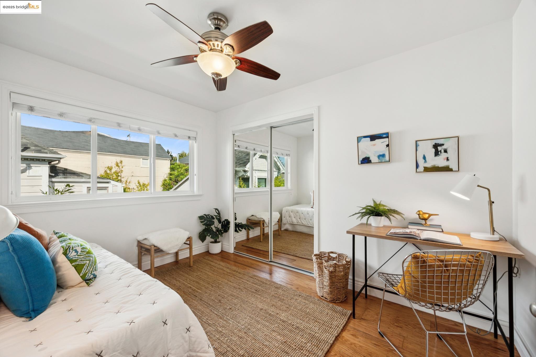 1609 Bonita Avenue, Unit 3 Berkeley, CA 94709 - Photo 7 of 10 a living room with furniture