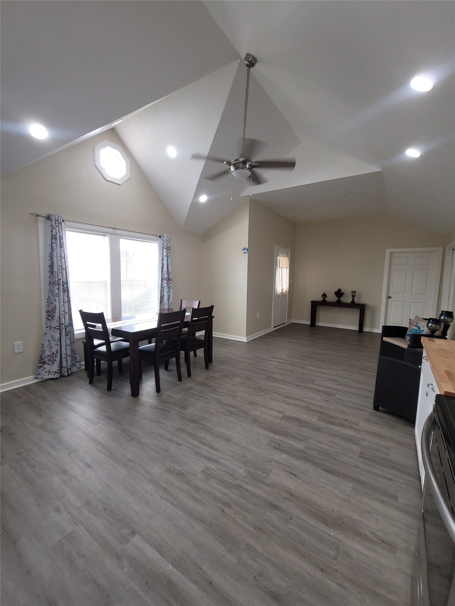 238 Ladyfish Road Palacios, TX 77465 - Photo 6 of 9
