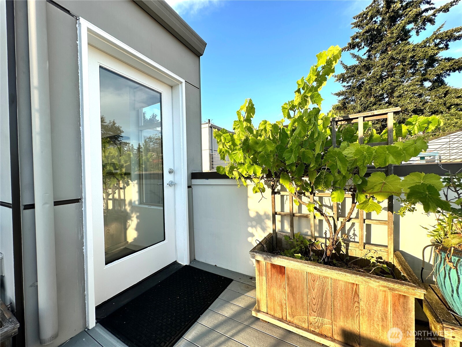 3638 Courtland Place South, Unit B Seattle, WA 98144 - Photo 23 of 33