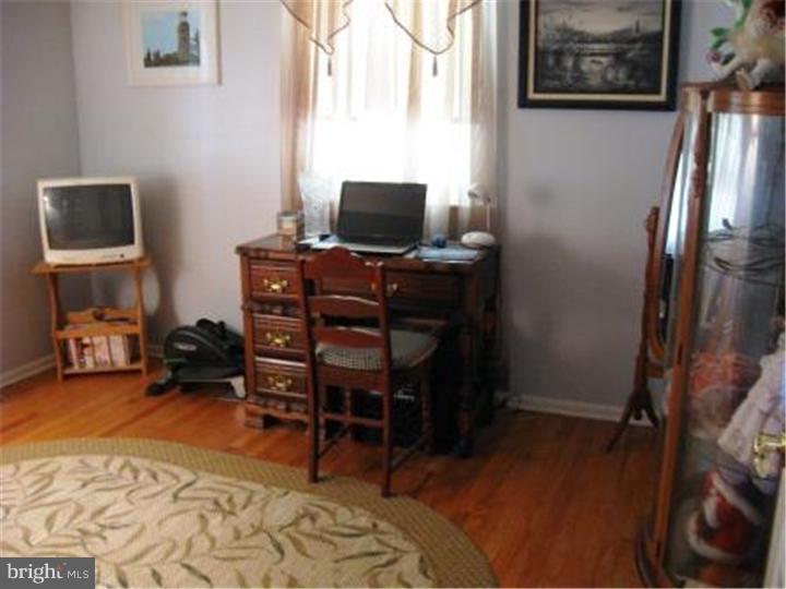 102 Progress Street Riverside, NJ 08075 - Photo 14 of 25 Bedroom 2