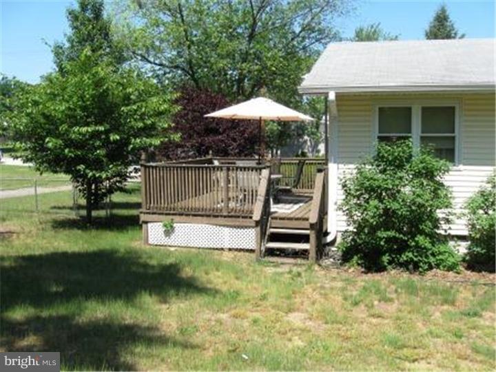 102 Progress Street Riverside, NJ 08075 - Photo 18 of 25 Deck