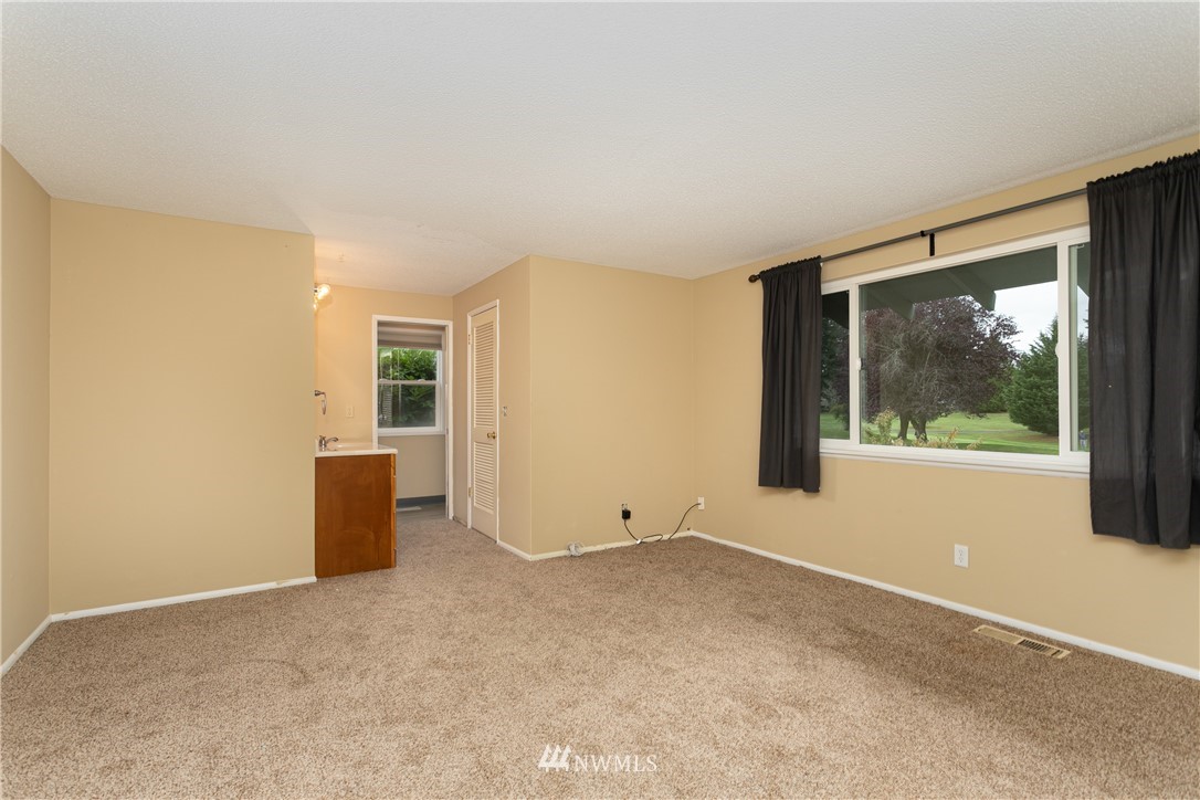 14830 Southeast 170th Street Renton, WA 98058 - Photo 12 of 27 Gallery Image 12