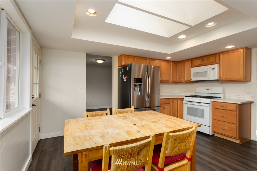 14830 Southeast 170th Street Renton, WA 98058 - Photo 8 of 27 Gallery Image 8