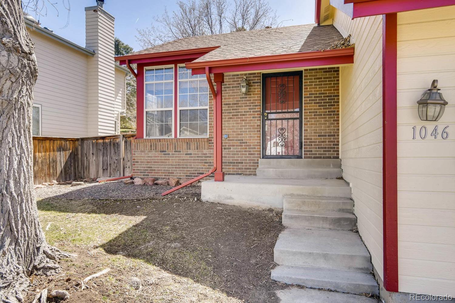 1046 Brittany Way Highlands Ranch, CO 80126 - Photo 3 of 27