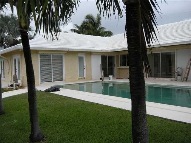 824 Enfield Street Boca Raton, FL 33487 - Photo 3 of 4 Back