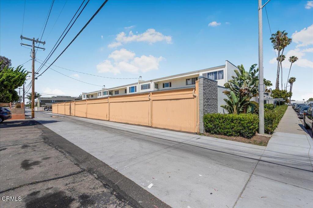 1357 Edgewood Way Oxnard, CA 93030 - Photo 34 of 34 40-DSC06406