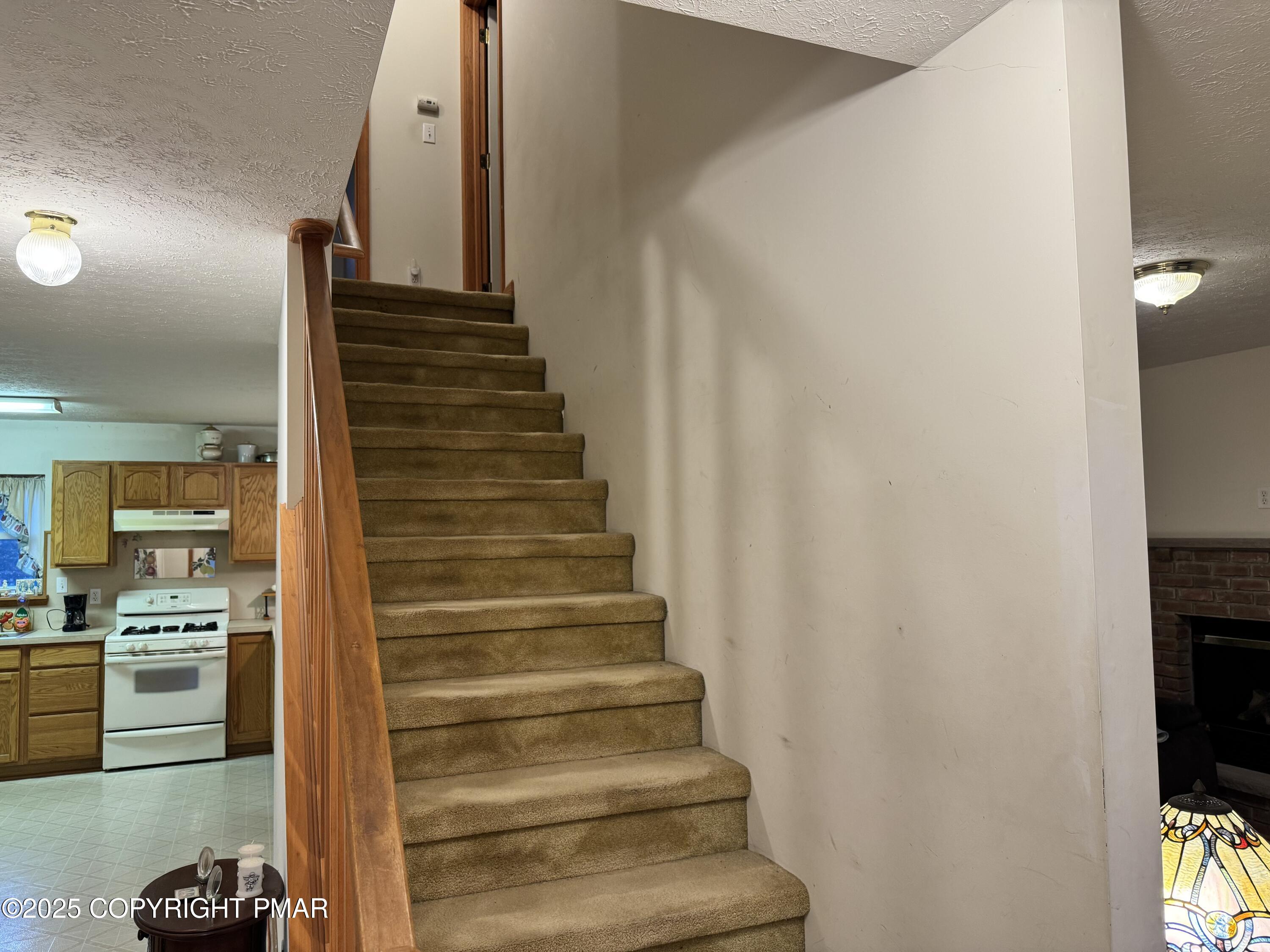 1145 Chickadee Drive Pocono Summit, PA 18346 - Photo 14 of 28 Stairs