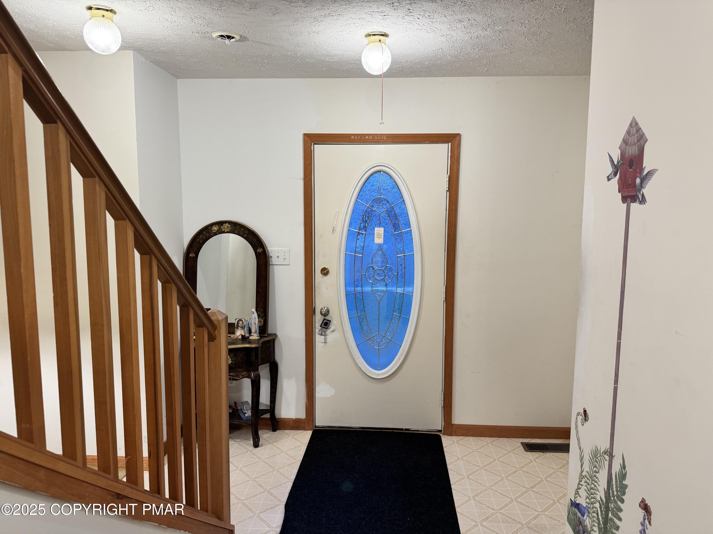 1145 Chickadee Drive Pocono Summit, PA 18346 - Photo 2 of 28 Entry