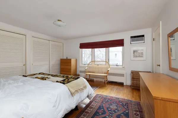 $1,375,000 | 11 Kent Square, Unit 11, Brookline, MA 02446