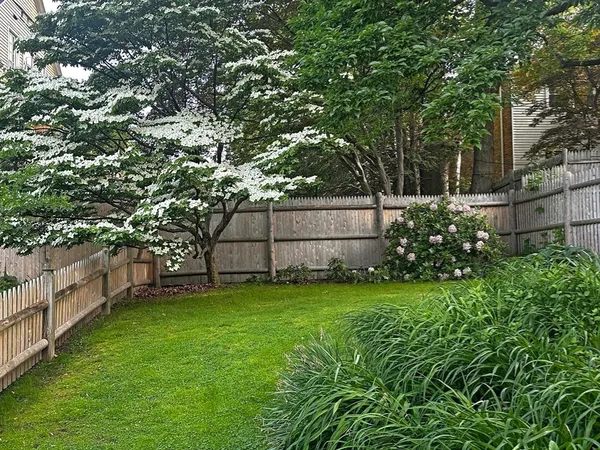 $1,375,000 | 11 Kent Square, Unit 11, Brookline, MA 02446