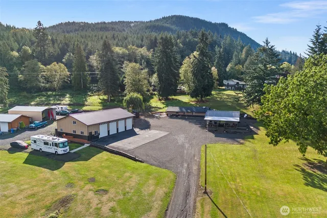 $1,576,000 | 173 Beach Road, Mossyrock, WA 98564